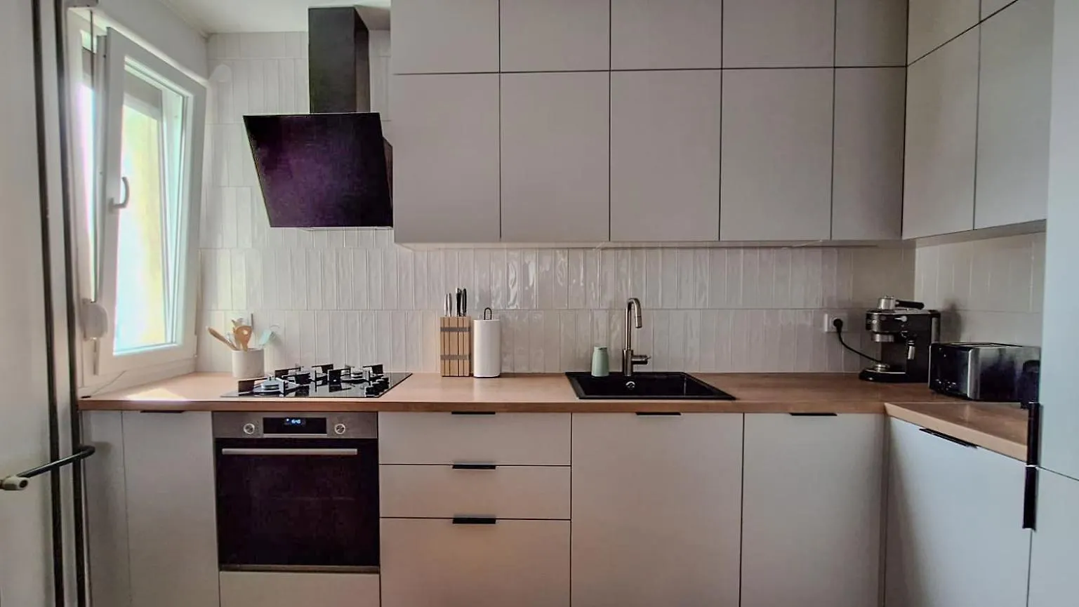 J&V Apartment Ζαντάρ 0*,