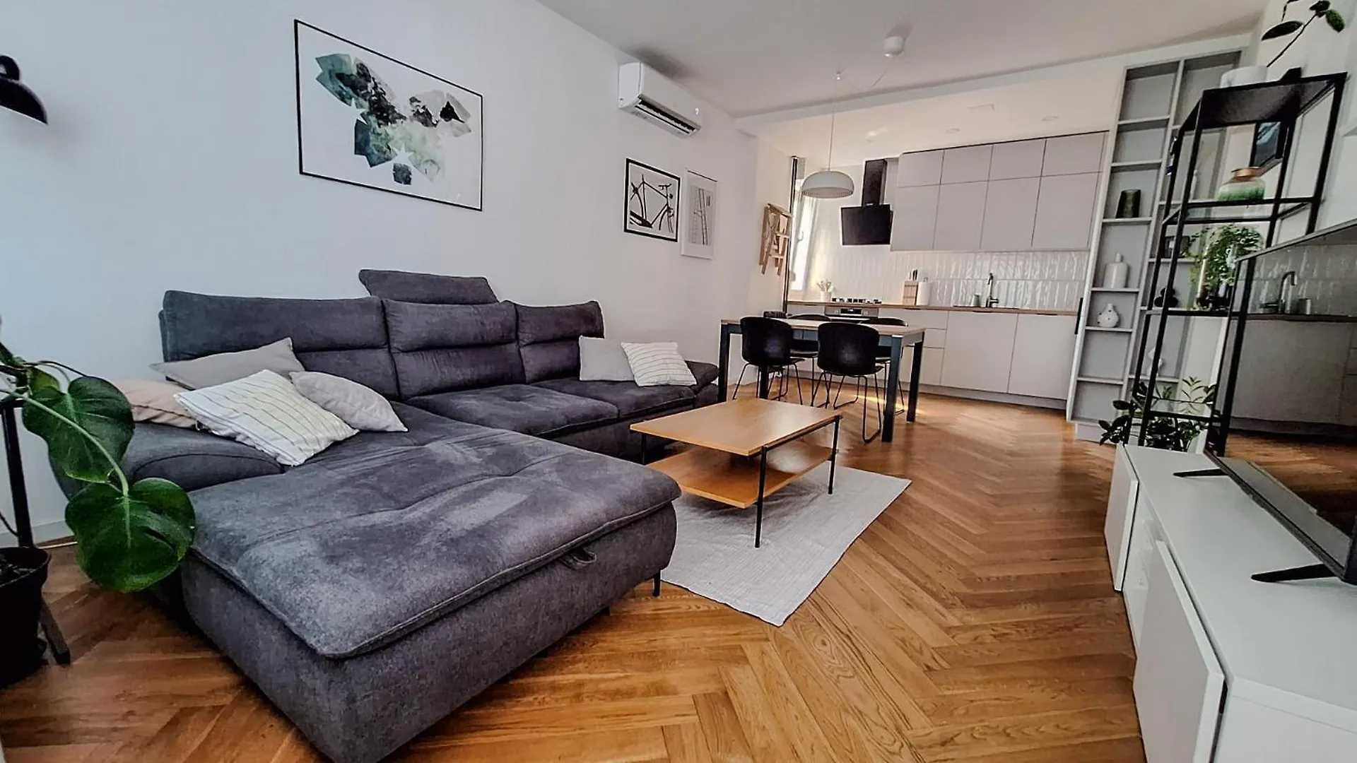 J&V Apartment Zadar 0*,  Croacia
